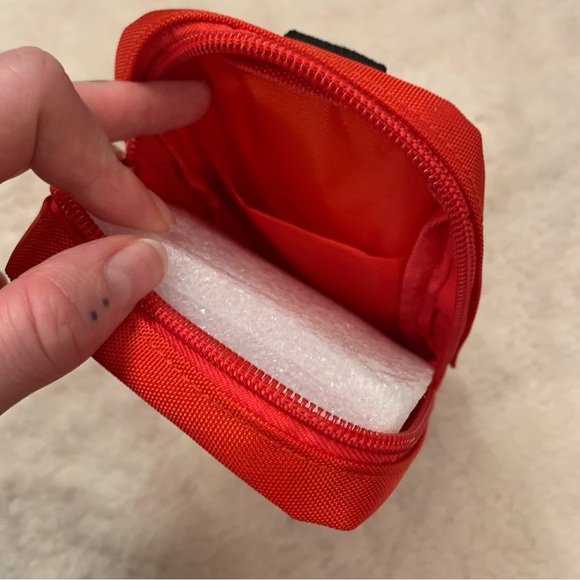 BT21 Tata pouch - Picture 3 of 3